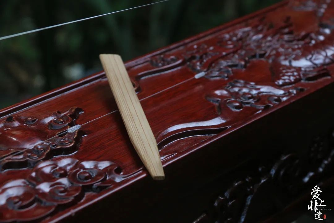 爱上非遗 | 你见过只有一根弦的琴吗?一弦出百音,独弦可成曲 - 东兴 - 东兴之窗中文站